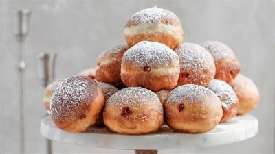 Donuts filled