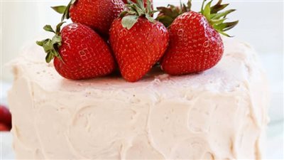 Lemon Cake with Strawberry Buttercream