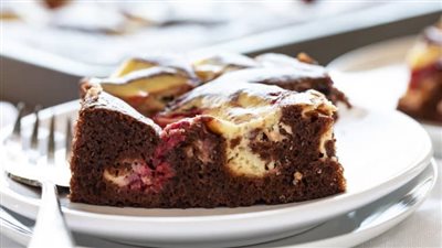 Raspberry Cheesecake Sheet Cake