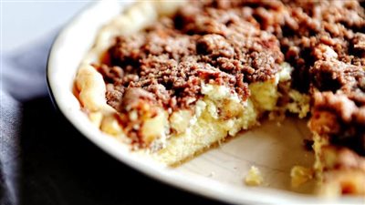 Apple Crisp Cheesecake
