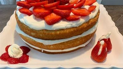 Strawberry Refrigerator Cake