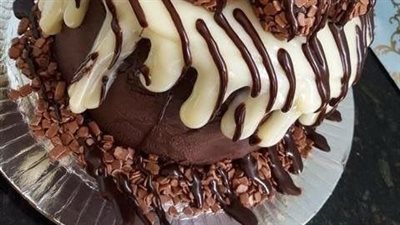  ‎CHOCOLATE CAKE WITH CREAM 😋