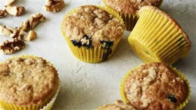 Blueberry Crumb Cakes with Walnut Streusel
